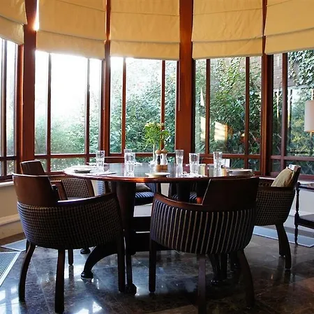 Clyde Court Hotel