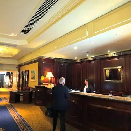 Ξενοδοχείο Clyde Court 4*